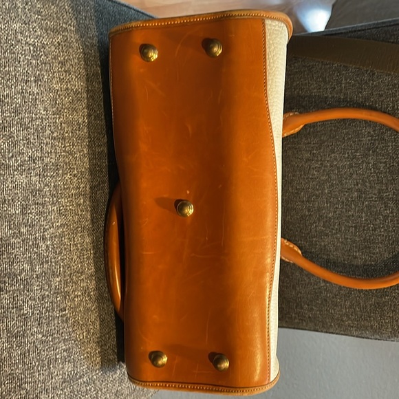 Vintage Dooney and Bourke Large Satchel - Picture 5 of 10